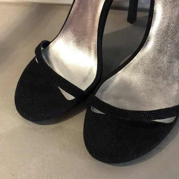 Stuart Weitzman Nudist Black Goosebump Napa Sandals - Picture 8 of 13